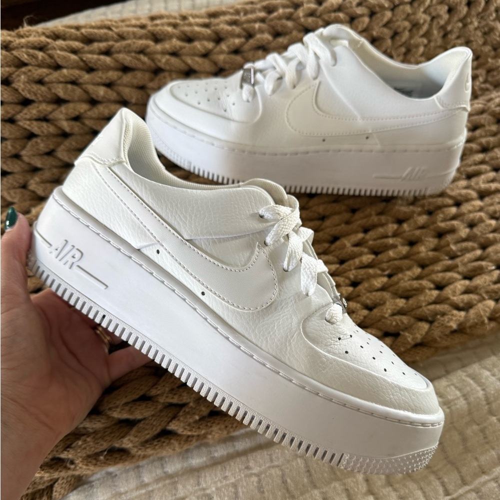 Nike Women’s Air Force 1 Platform Sneaker - White size 8